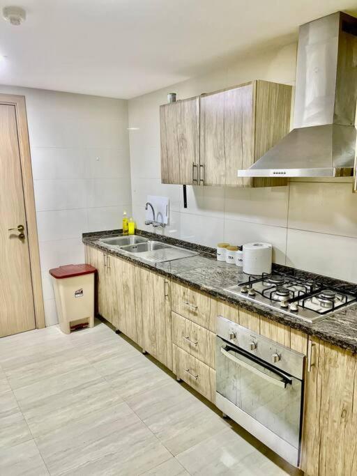 Noor 2 Bedroom Apartment For Beautiful Holiday Muscat Exterior photo